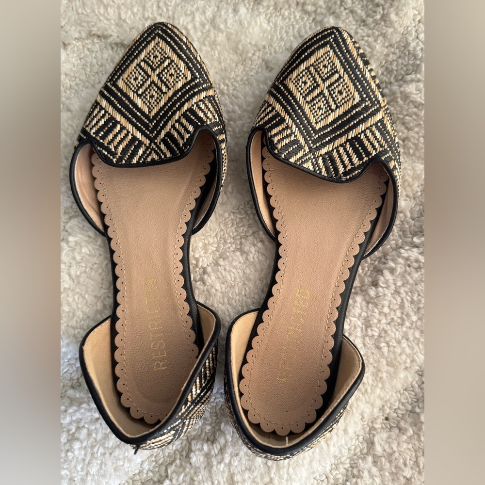 Restricted women's Black Tan Boho Aztec
Pointed Toe Woven Flats size 6